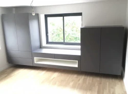 Dressing sur mesure avec éclairage intégré  